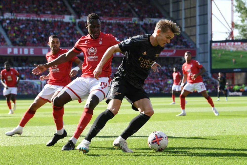  热苏斯锦上添花阿森纳五球血洗诺丁汉森林